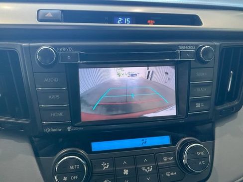 Used 2015 Toyota RAV4 XLE FWD image 17