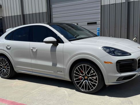 Used 2022 Porsche Cayenne GTS AWD/4WD image 86