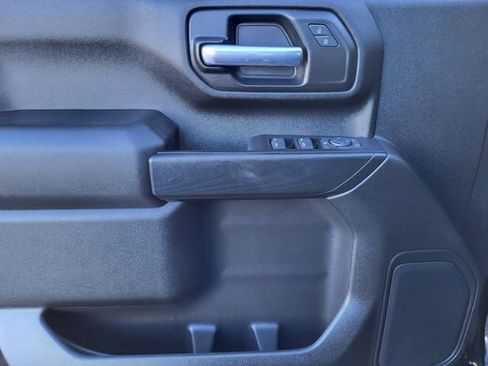 Used 2023 Chevrolet Silverado 2500 Custom w/ Custom Convenience Package image 16