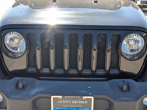 Used 2020 Jeep Wrangler Unlimited Sport AWD/4WD image 10