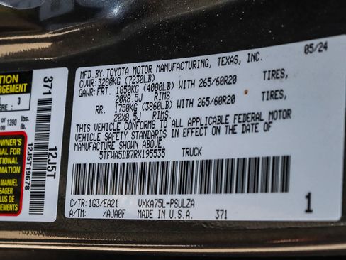 Used 2024 Toyota Tundra Limited w/ TRD Off-Road Package AWD/4WD image 39