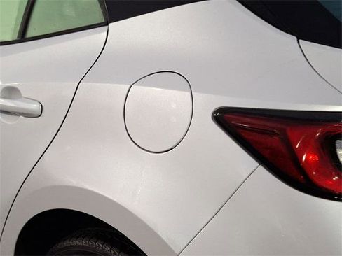 Certified 2024 Toyota Corolla SE image 9