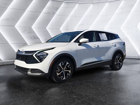 Used 2023 Kia Sportage EX image 1