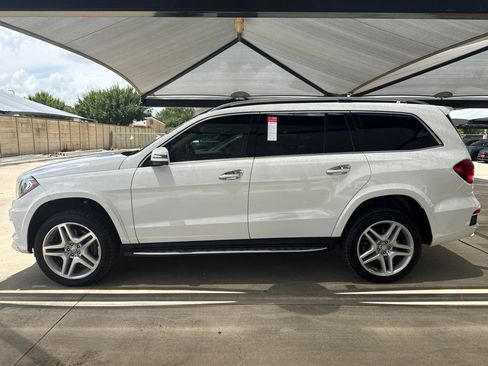 Used 2016 Mercedes-Benz GL 550 4MATIC image 2