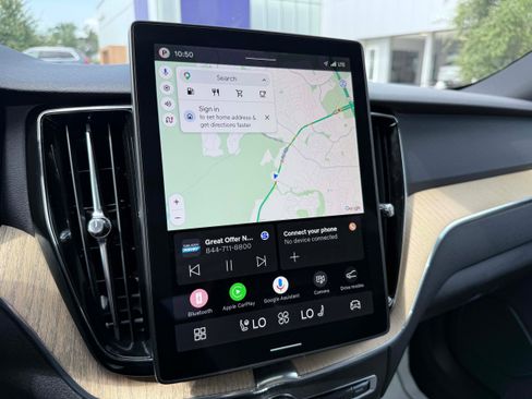Certified 2026 Volvo XC60 B5 Plus AWD/4WD image 22