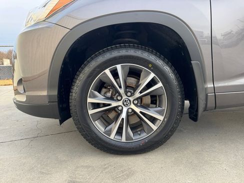 Used 2018 Toyota Highlander Plus image 31