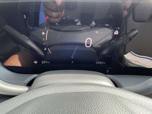 Certified 2025 Buick Encore GX Preferred w/ Comfort Package FWD image 22