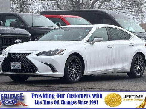 Used 2025 Lexus ES 300h w/ Premium Package image 8