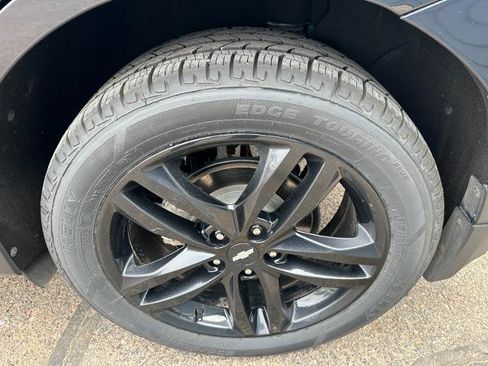 Used 2021 Chevrolet Equinox LT image 12