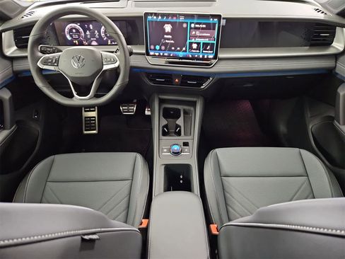 New 2026 Volkswagen Tiguan SE R-Line image 15