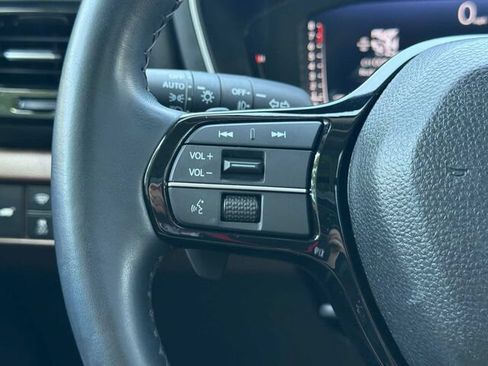 Used 2025 Honda Pilot Elite image 29