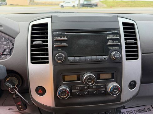 Used 2014 Nissan Frontier SV w/ SV Value Truck Package image 17