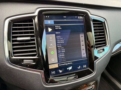 Used 2018 Volvo XC90 T6 Momentum w/ Convenience Package image 30