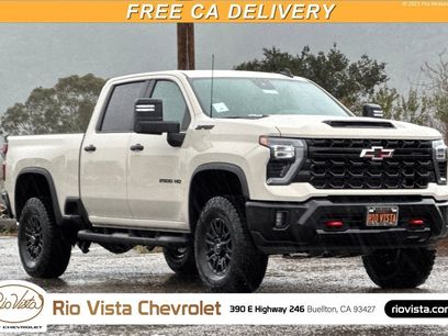 New 2026 Chevrolet Silverado 2500 ZR2 w/ LPO, Dark Essentials Package