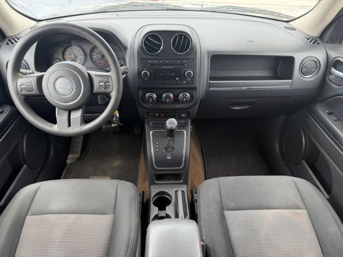 Used 2014 Jeep Patriot Sport w/ Power Value Group AWD/4WD image 7