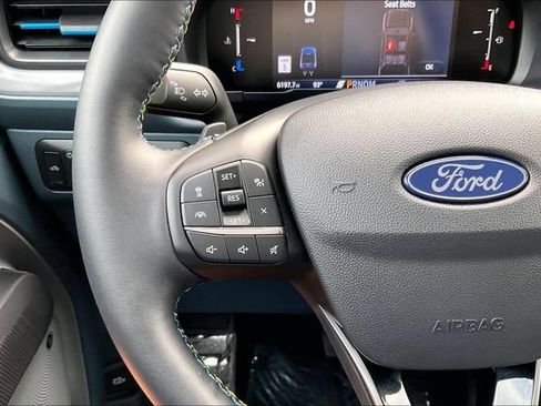Used 2025 Ford Maverick Lobo AWD/4WD image 18