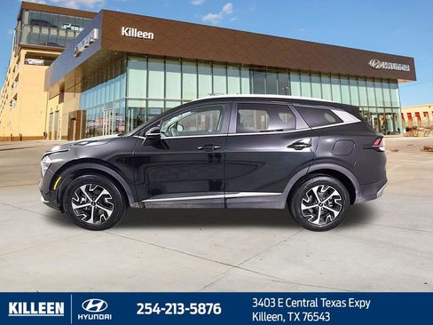 Used 2023 Kia Sportage EX image 4