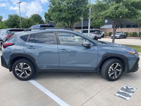 Used 2024 Subaru Crosstrek 2.0i Premium image 2