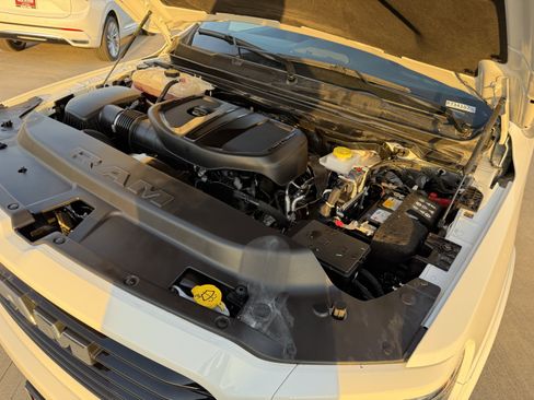 Used 2025 RAM 1500 Laramie w/ Sport Appearance Package image 32