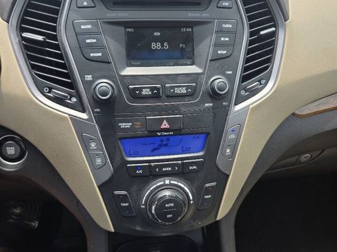 Used 2014 Hyundai Santa Fe GLS FWD image 34