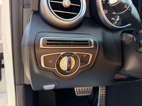 Used 2019 Mercedes-Benz C 300 4MATIC Sedan image 18