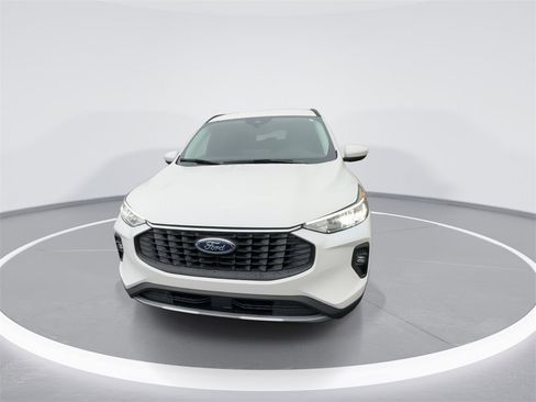 New 2026 Ford Escape SE image 3