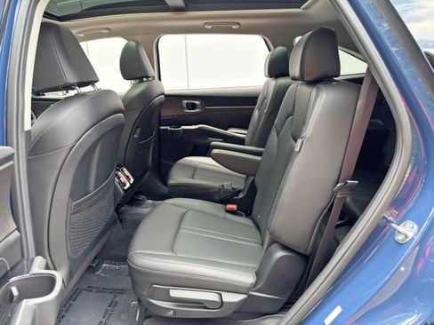 Used 2024 Kia Sorento SX AWD/4WD image 43