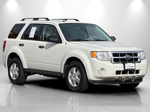 Used 2012 Ford Escape XLT image 9