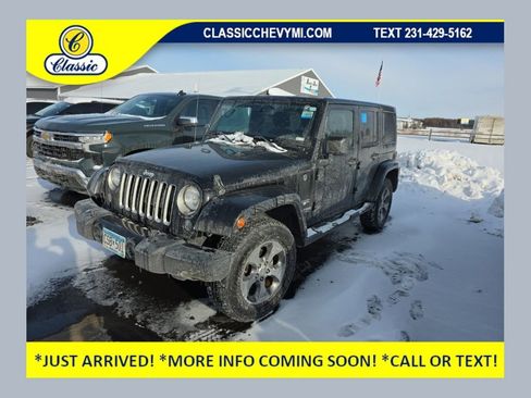 Used 2018 Jeep Wrangler Unlimited Sahara w/ Connectivity Group image 1