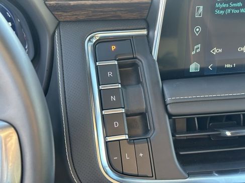 Certified 2024 Chevrolet Tahoe Premier w/ Premium Package image 11