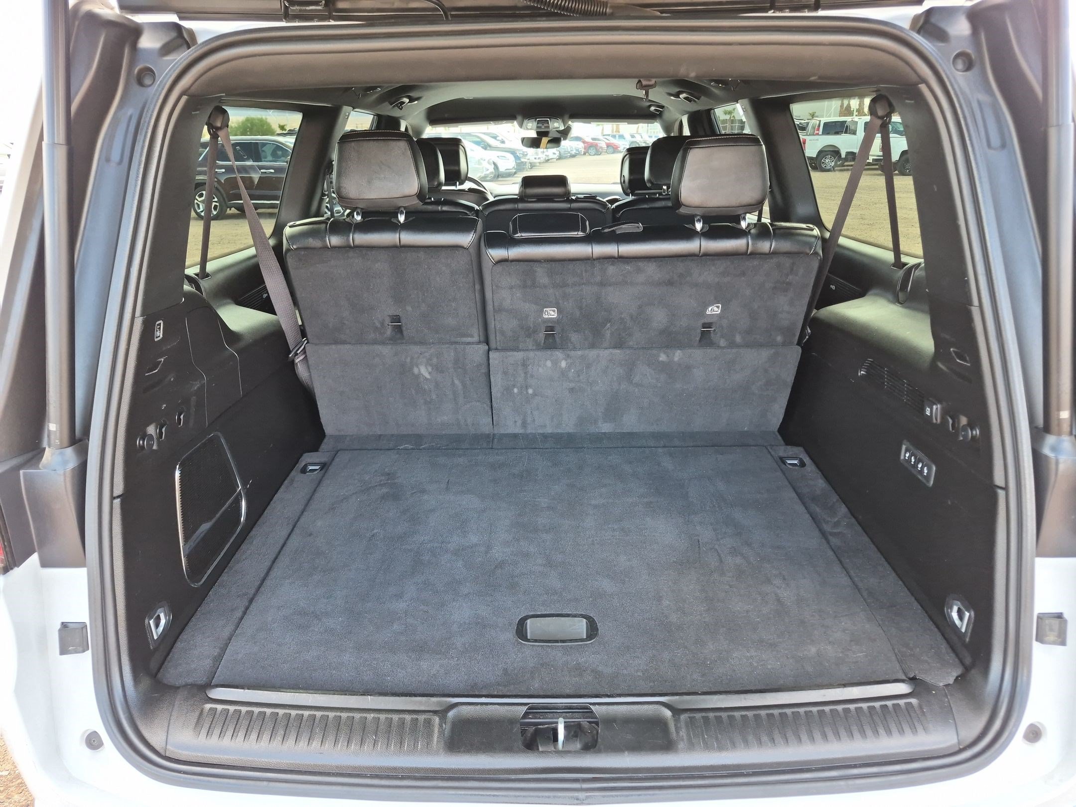 Used 2024 Jeep Wagoneer L Series II w/ Flexible Seating Group AWD/4WD image 29