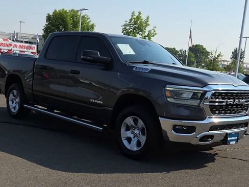 Used 2023 RAM 1500 Big Horn AWD/4WD image 2