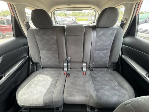 Used 2015 Nissan Rogue S AWD/4WD image 24