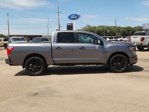 Used 2023 Nissan Titan SV w/ SV Convenience Package AWD/4WD image 5