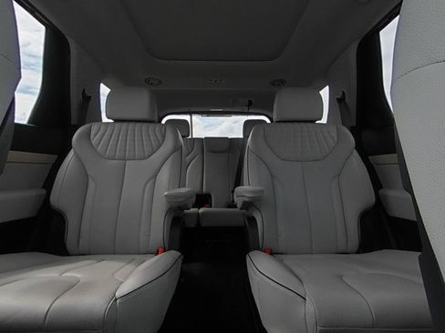 Used 2023 Hyundai Palisade Limited AWD/4WD image 34