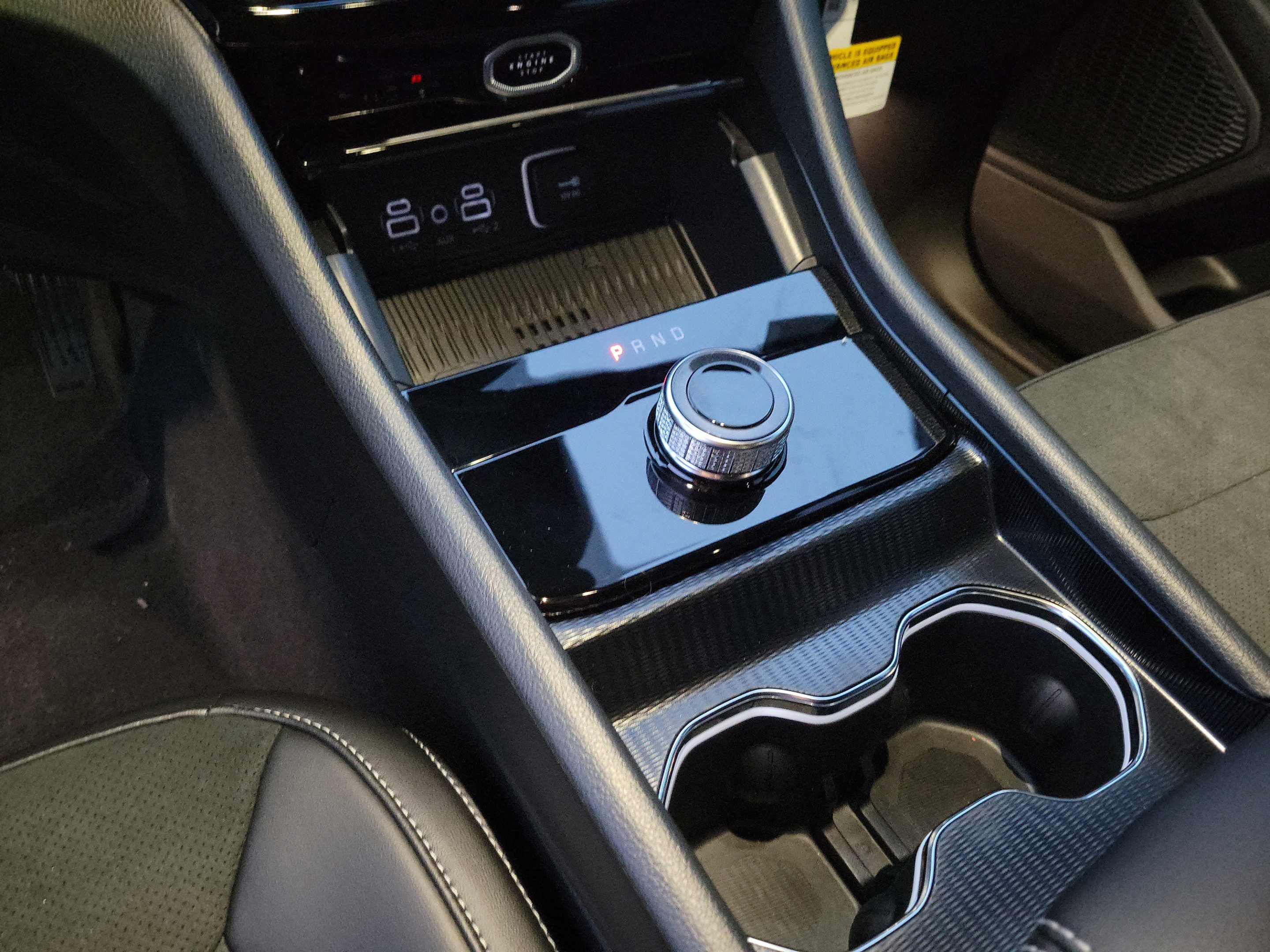 New 2027 Jeep Grand Cherokee Altitude RWD image 21