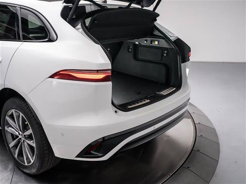 New 2026 Jaguar F-PACE R-Dynamic S AWD/4WD image 32