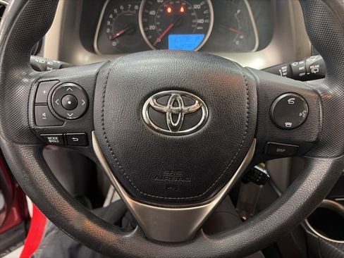 Used 2014 Toyota RAV4 LE image 17