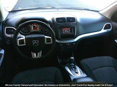 Used 2020 Dodge Journey SE w/ SE Popular Equipment Group image 40