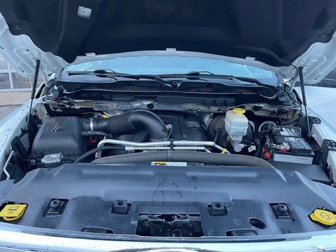 Used 2017 RAM 2500 SLT image 27