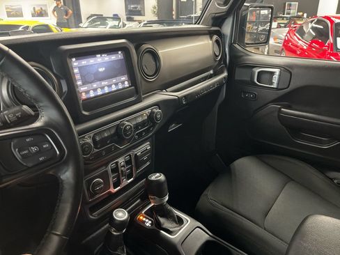 Used 2020 Jeep Wrangler Unlimited Sport S AWD/4WD image 35