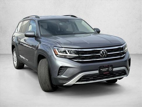 Used 2023 Volkswagen Atlas SE AWD/4WD image 3