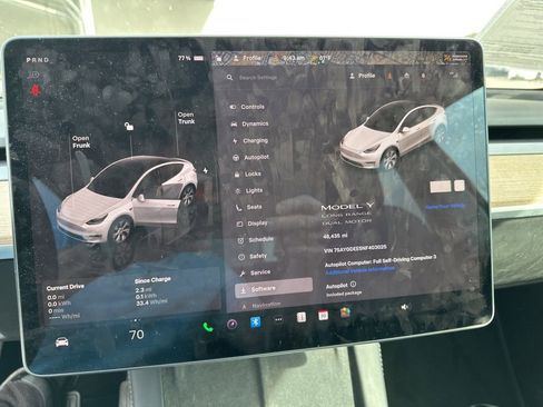 Used 2022 Tesla Model Y Long Range image 8