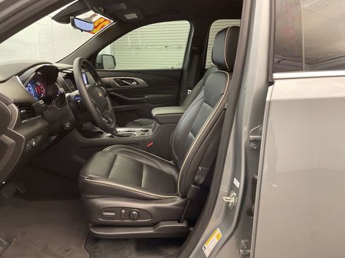 Used 2023 Chevrolet Traverse Premier image 22