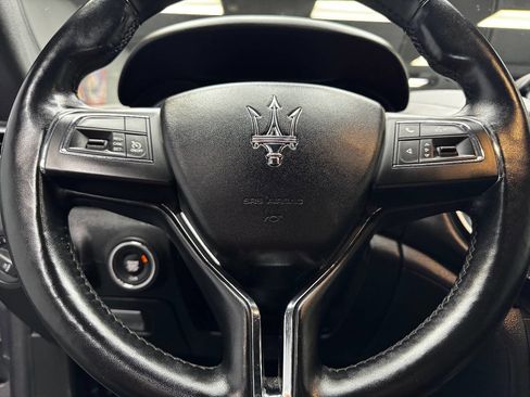 Used 2021 Maserati Ghibli S image 20