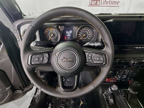 Used 2024 Jeep Wrangler Sport AWD/4WD image 18