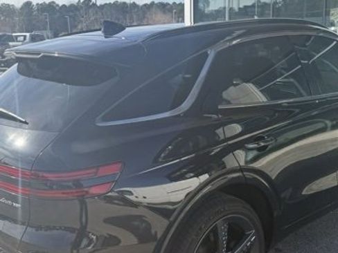 Used 2022 Genesis GV70 3.5T Sport w/ Sport Prestige Package image 11