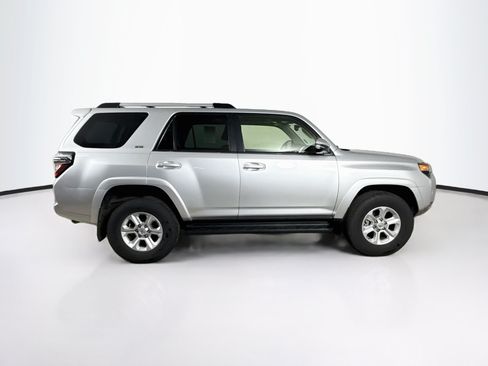 Used 2020 Toyota 4Runner SR5 Premium w/ Moonroof Package AWD/4WD image 2