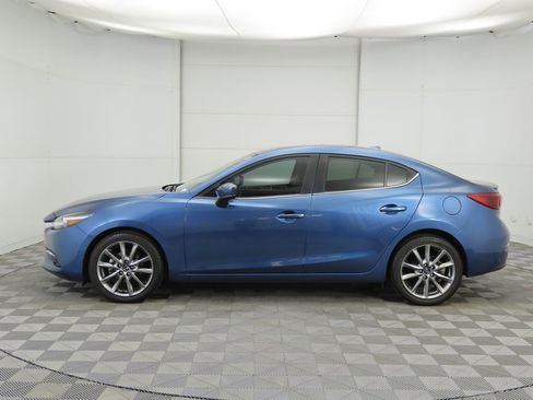 Used 2018 MAZDA MAZDA3 Grand Touring w/ Premium Equipment Package image 8