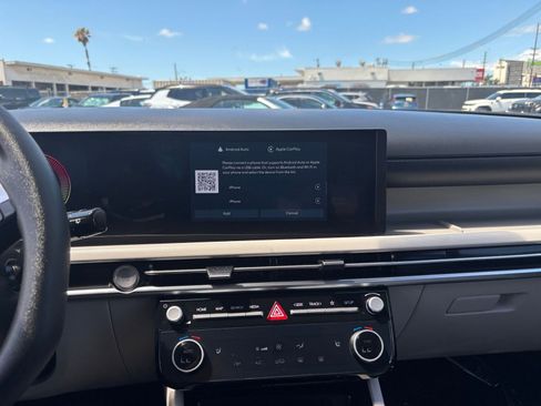 Used 2025 Hyundai Tucson SEL image 17